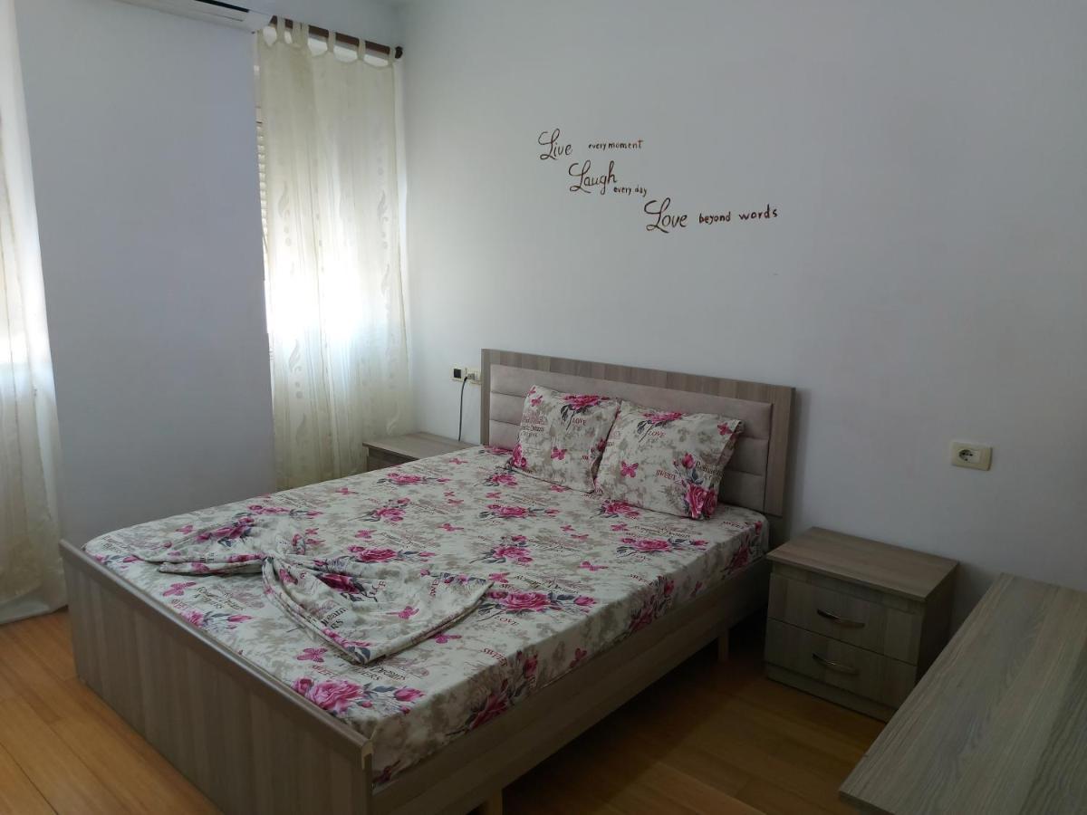 Nm - Apartment 2 Дуррес Екстер'єр фото