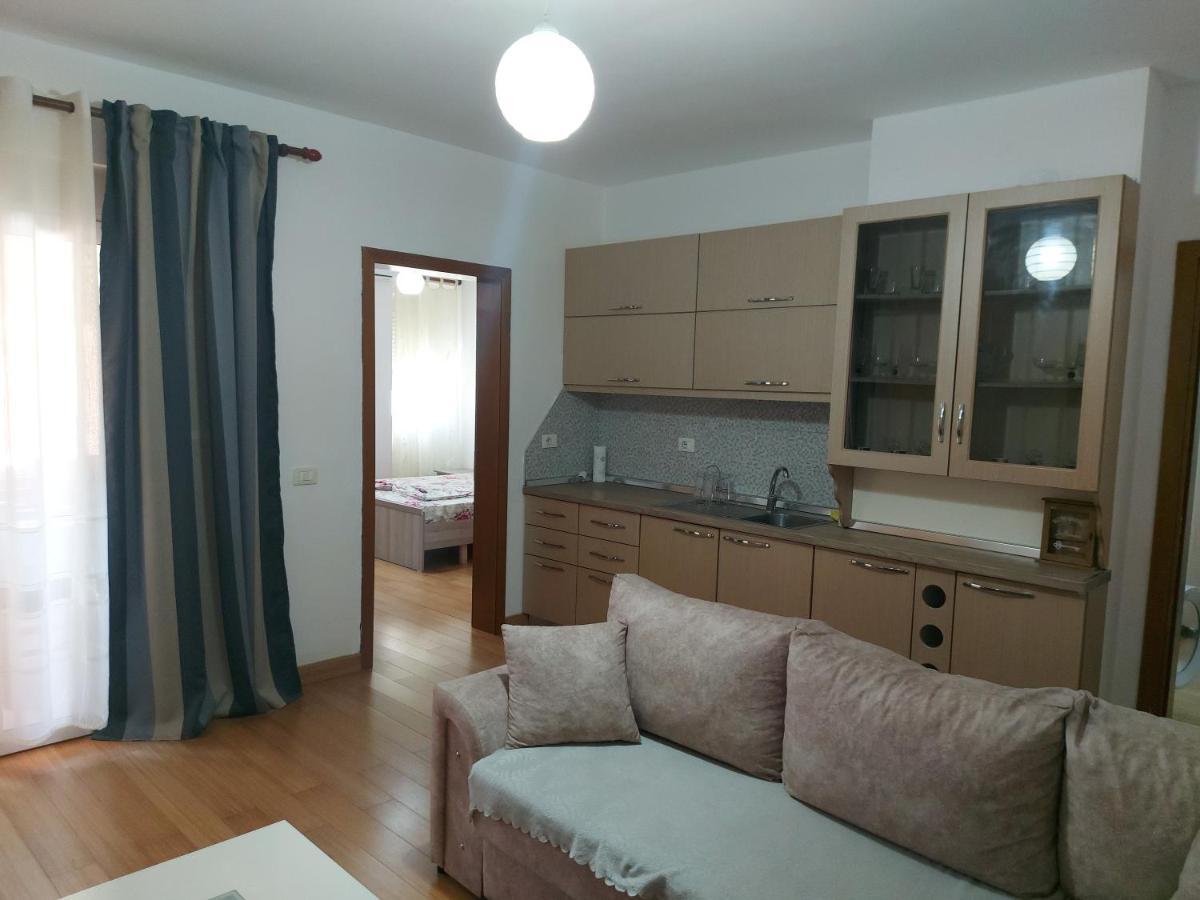 Nm - Apartment 2 Дуррес Екстер'єр фото