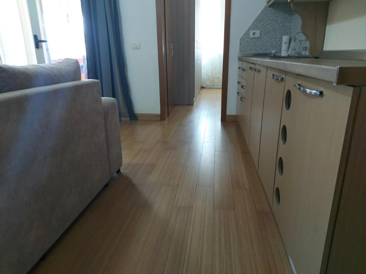 Nm - Apartment 2 Дуррес Екстер'єр фото